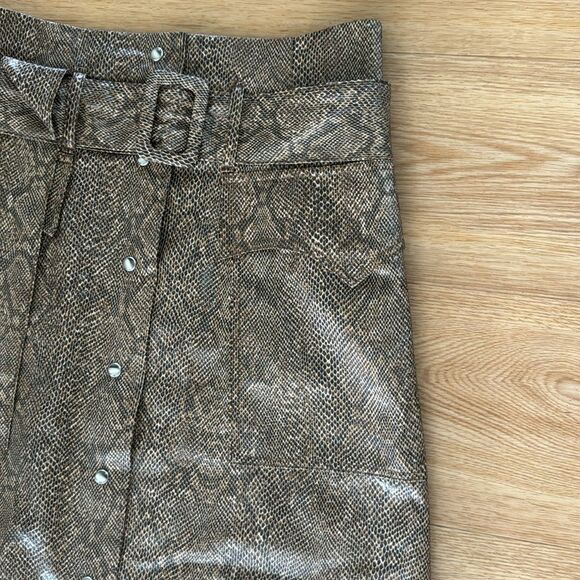 Nanushka Women's Aarohi Brown Snakeskin Midi Skirt Sz Medium Button Snaps Animal - Picture 8 of 12